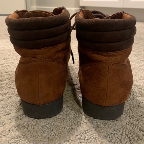 TwoToned suede boots - Picture 3 of 4